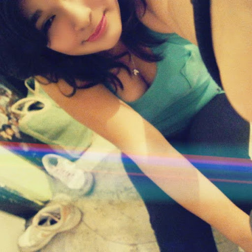 Laura Zavala Photo 19