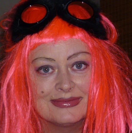Gwen Lowe Photo 14