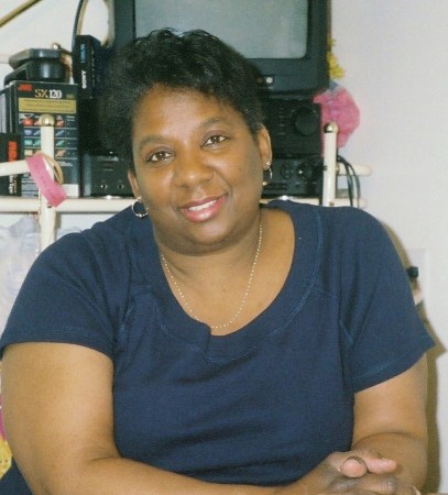 Barbara Graves Photo 26
