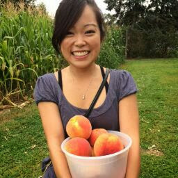 Stephanie Yang Photo 33