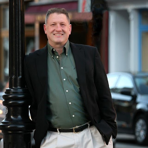 Mark Fee Photo 7