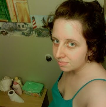 Melanie Saunders Photo 45