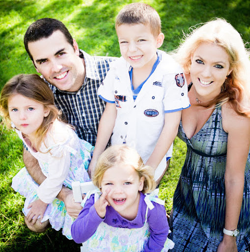 Lisa Unger Photo 12