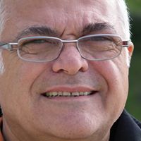 Robert Quintana Photo 30