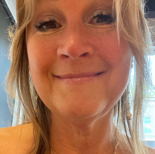 Lorraine Moore Photo 28