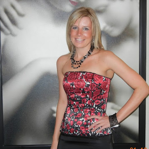 Christina Watt Photo 33