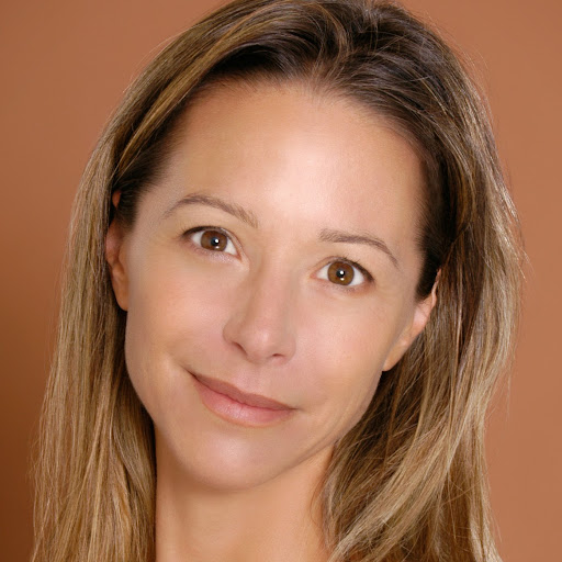 Antonia Jones Photo 40