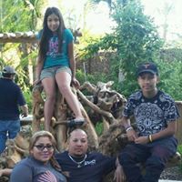 Debbie Gonzales Photo 9