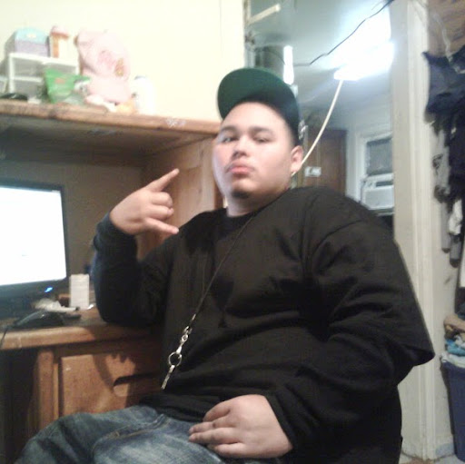 Phillip Munoz Photo 27