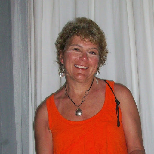 Linda Simmons Photo 31