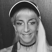 Lisa Hood Photo 33