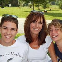 Michelle Twining Photo 17