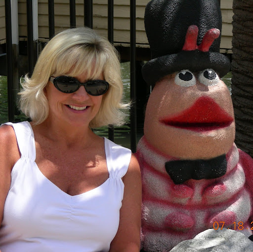 Terri Wallace Photo 11