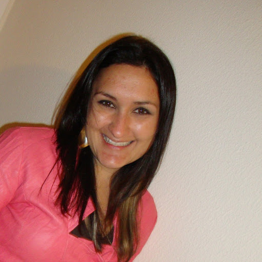 Michele Vargas Photo 13