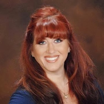 Lynda Bailey Photo 3