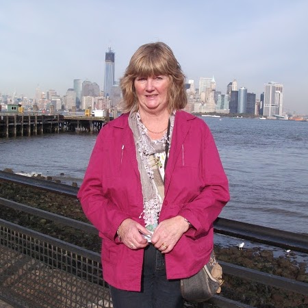 Andrea Cooper Photo 37
