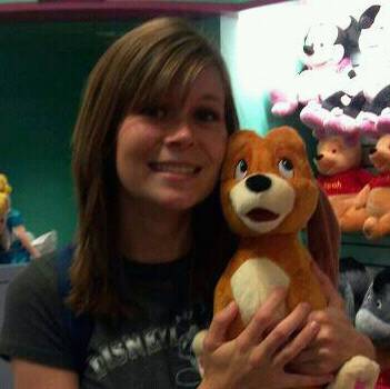 Emilie Gibson Photo 14