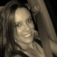 Courtney Larkin Photo 26