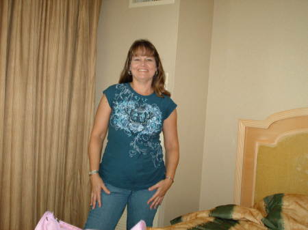 Linda Mills Photo 4