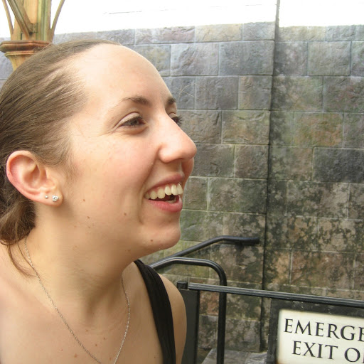 Nicole Erwin Photo 28