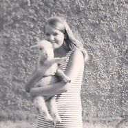 Diana Haskell Photo 14