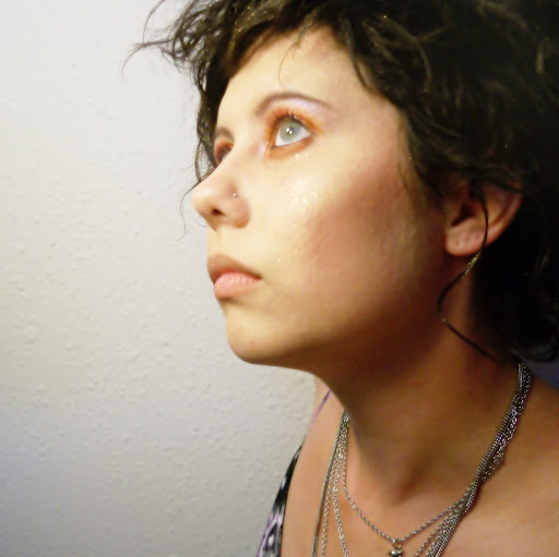Claire Davis Photo 36
