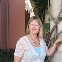 Nancy Lukas Photo 21