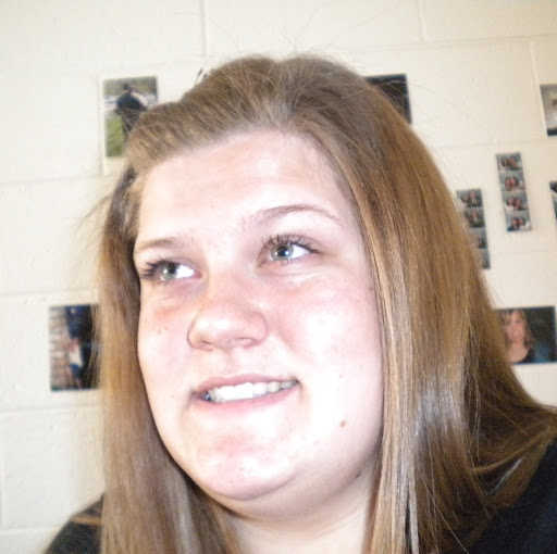 Laura Peterson Photo 41
