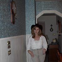 Dorothy Roberts Photo 32