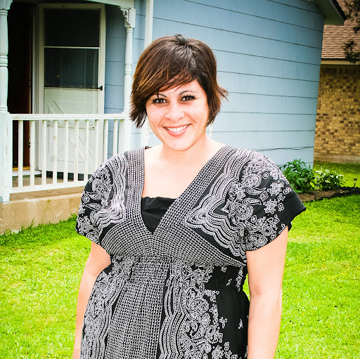 Nicole Miles Photo 42