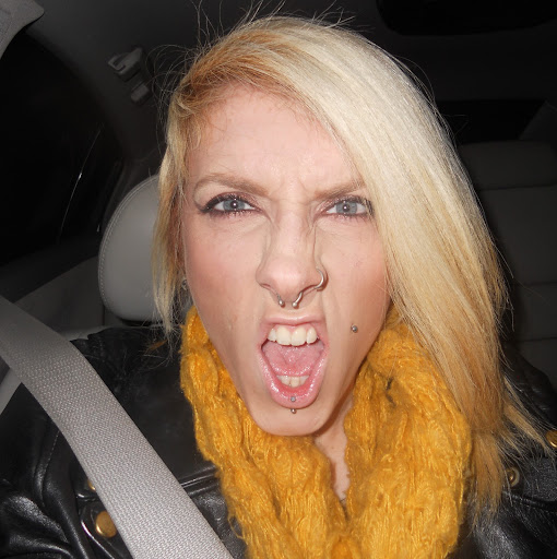 Amy Taylor Photo 32