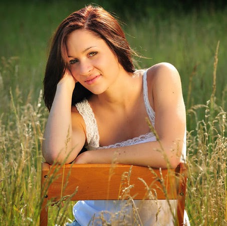 Renee Davis Photo 10