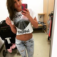 Amanda Lauer Photo 19