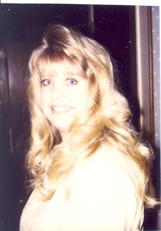 Julie Hollingsworth Photo 17