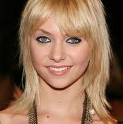 Elizabeth Hannah Photo 20