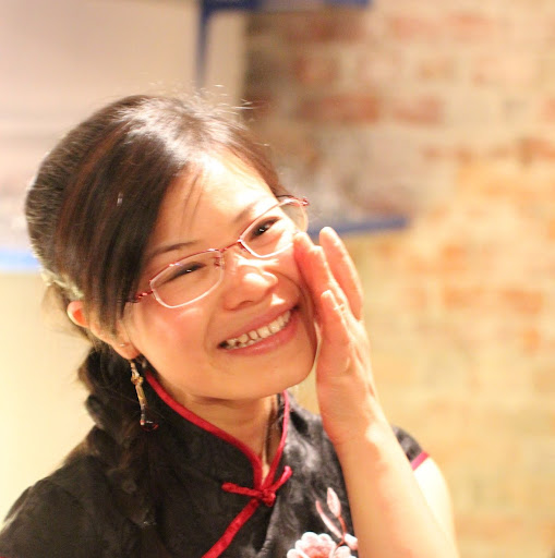 Becky Li Photo 14