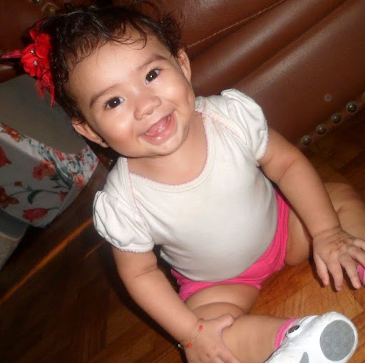 Evelyn Lopez Photo 14