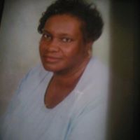Yolanda Roberts Photo 19