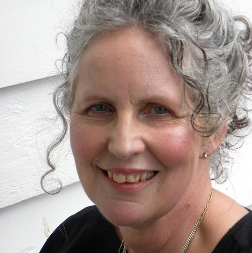 Elizabeth Whiting Photo 18