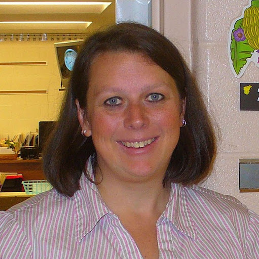 Carolyn Carr Photo 32