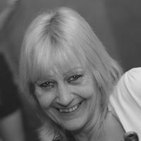 Elizabeth Spence Photo 30