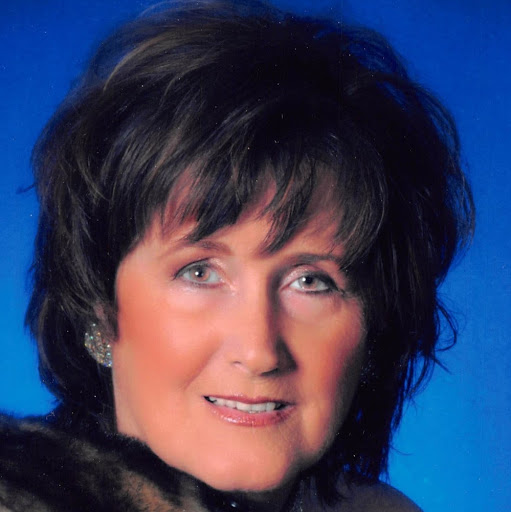 Lynda Taylor Photo 19