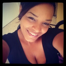 Francheska Ramirez Photo 3