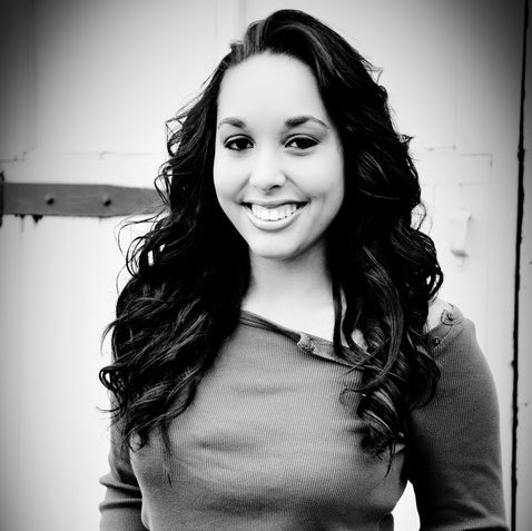 Alyssa Reynolds Photo 41