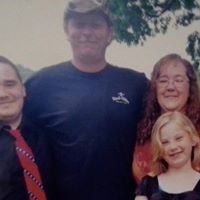 Stephanie Bates Photo 28