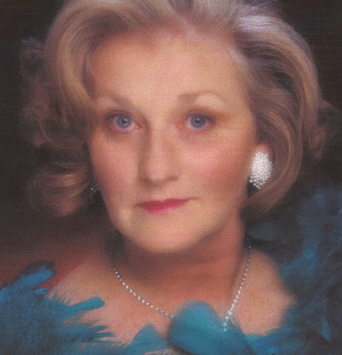 Barbara Clayton Photo 34