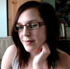Lucy Williams Photo 10