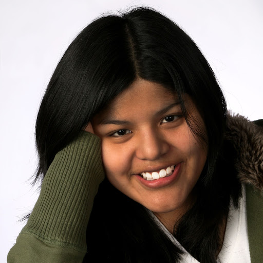 Laura Myers Photo 29