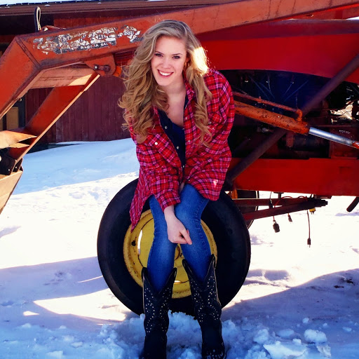 Celina Brown Photo 37