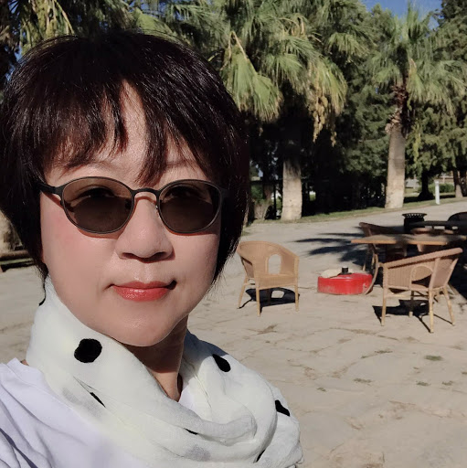 Amy Lo Photo 35